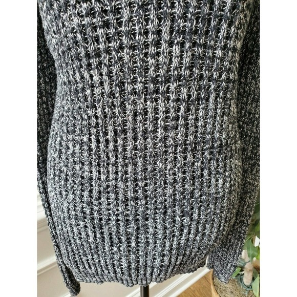 CH. Women's Gray 100% Acrylic Crew Neck Long Sleeve Cozy Warm Sweater - Picture 3 of 9